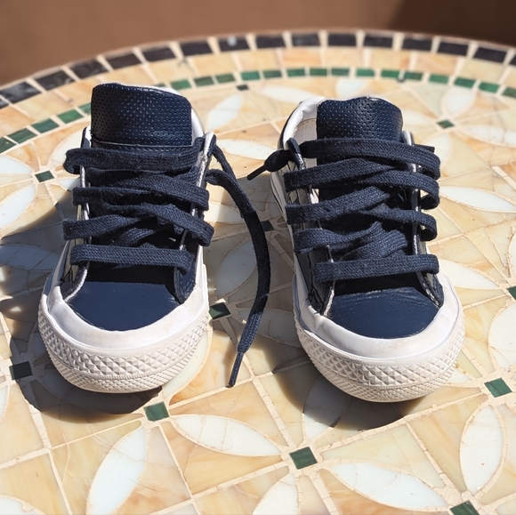 Leather Converse - Picture 2 of 6